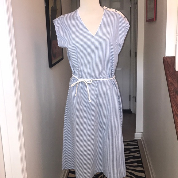 Vintage Seersucker Pattern Dress 😘😗 - Picture 1 of 7